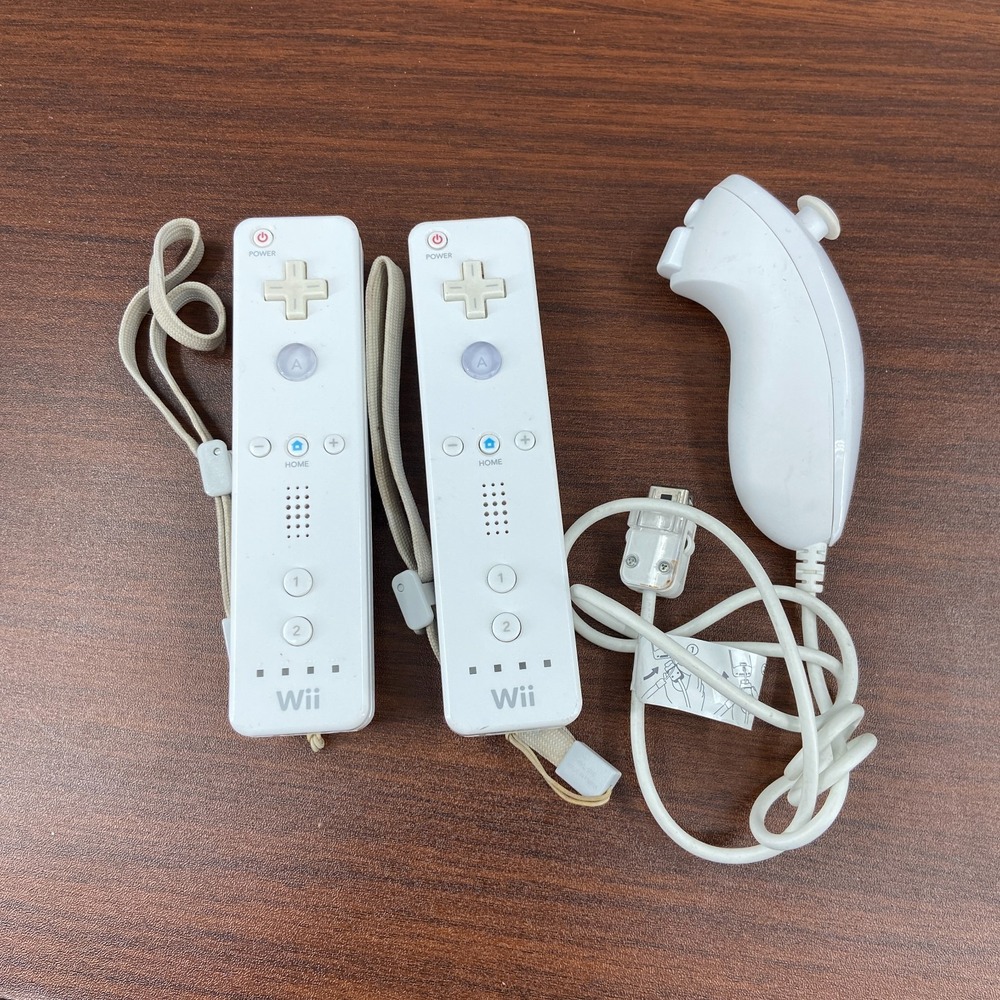 Nintendo Wii Remote Motion Controllers 2x & Nunchuk White - Lot of 3